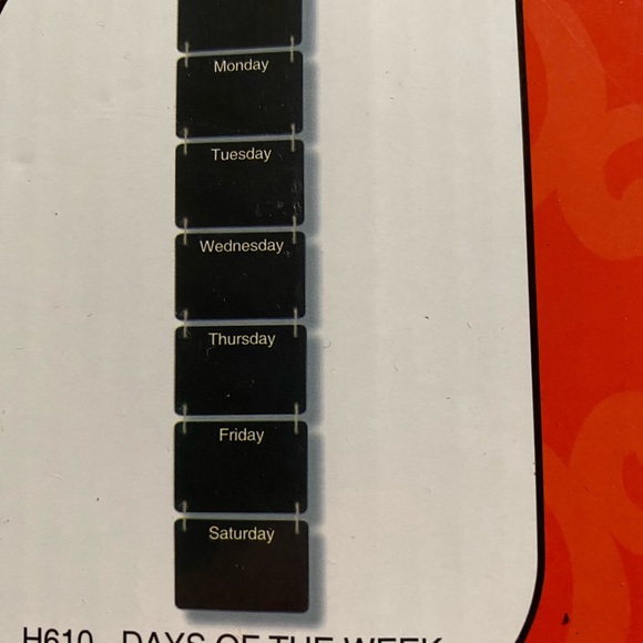 Chalkboard - Days of the Week - Picture 2 of 2